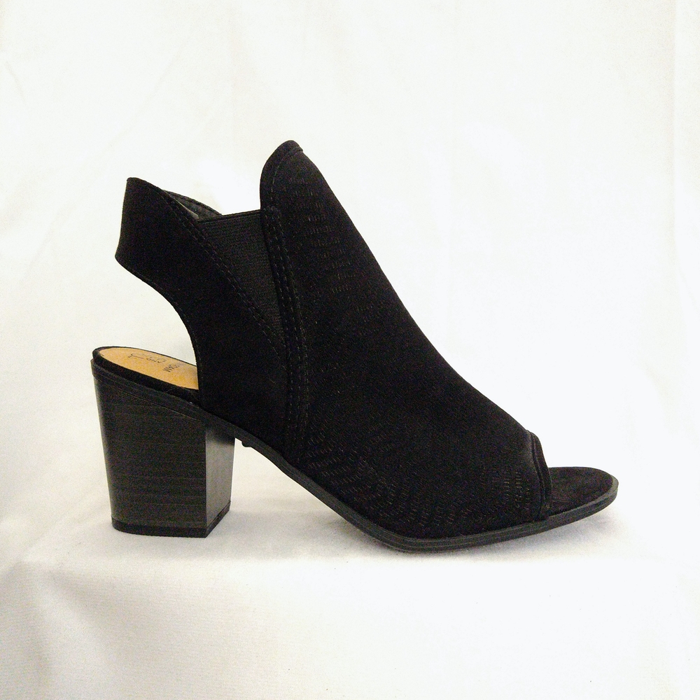 Time And Tru Airy Peep Toe Chunky Heel, Size 10 Wide, NWT